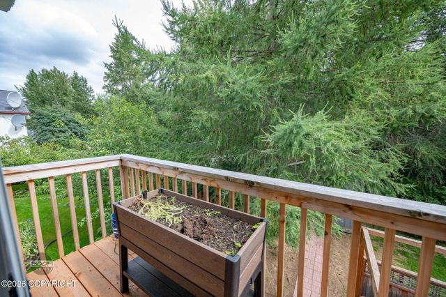 7515 White Hawk Drive, Anchorage, AK 99507