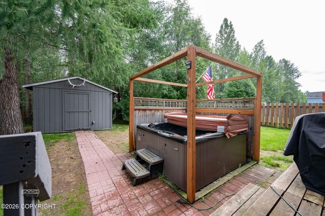 7515 White Hawk Drive, Anchorage, AK 99507