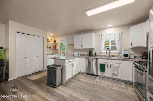 7515 White Hawk Drive, Anchorage, AK 99507