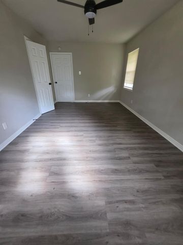 10922 Lockgate Lane, Houston, TX 77048