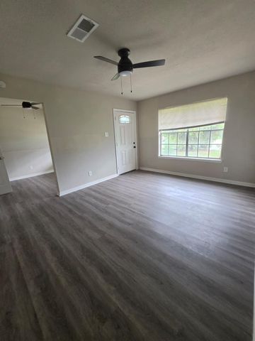 10922 Lockgate Lane, Houston, TX 77048