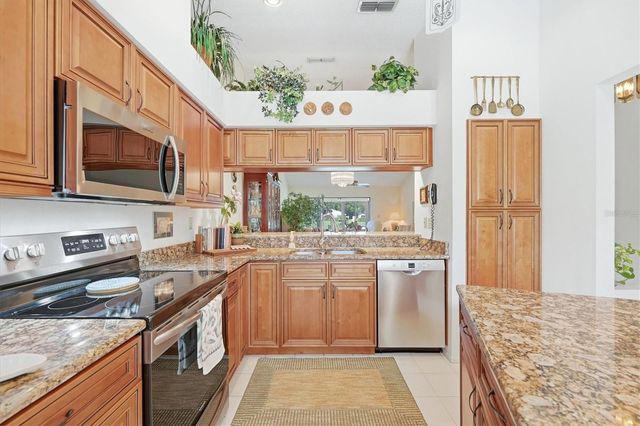6089 CLUBSIDE DRIVE 7686, Sarasota, FL 34243