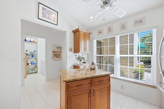 6089 CLUBSIDE DRIVE 7686, Sarasota, FL 34243