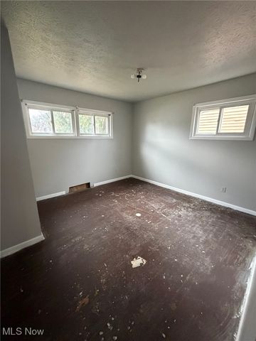 4180 E 148th Street, Cleveland, OH 44128