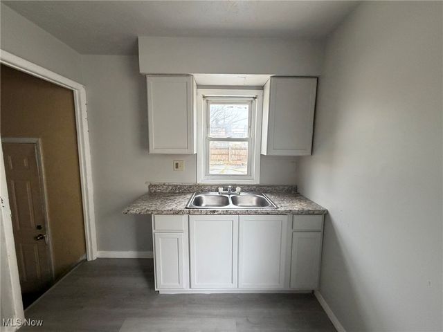 4180 E 148th Street, Cleveland, OH 44128