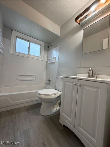 4180 E 148th Street, Cleveland, OH 44128