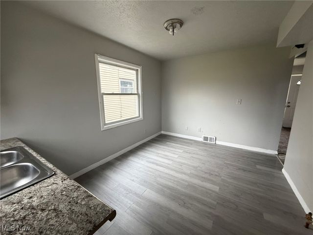 4180 E 148th Street, Cleveland, OH 44128