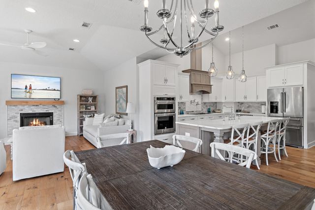 1402 E Baytowne Avenue, Miramar Beach, FL 32550