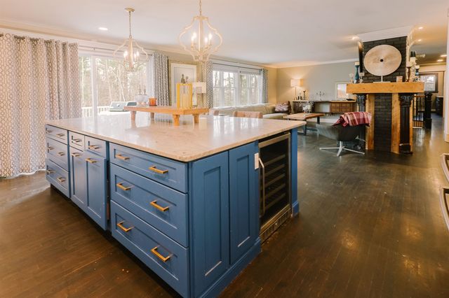 1 Bona Vista Drive, Bow, NH 03304