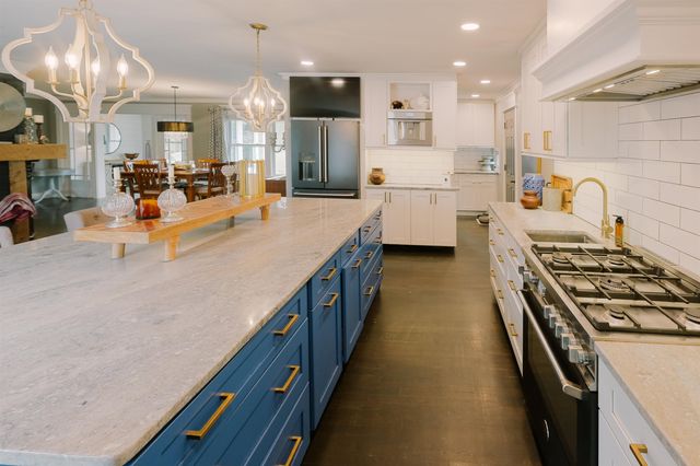 1 Bona Vista Drive, Bow, NH 03304