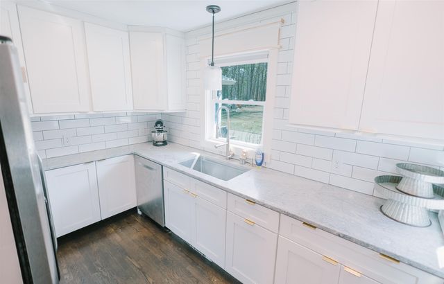 1 Bona Vista Drive, Bow, NH 03304