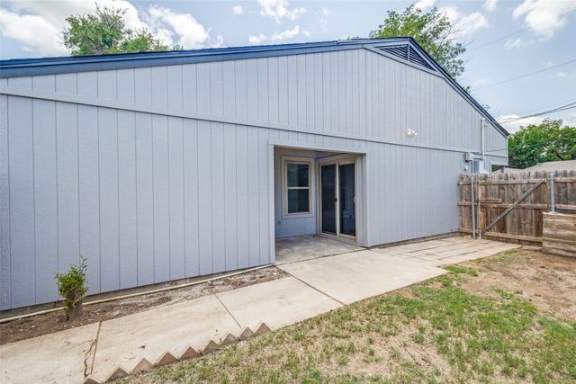 3326 Gardenview Circle, Denton, TX 76207