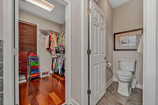 2310 Green Knoll LN, Vinton, VA 24179