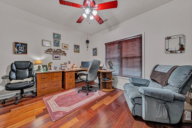 2310 Green Knoll LN, Vinton, VA 24179