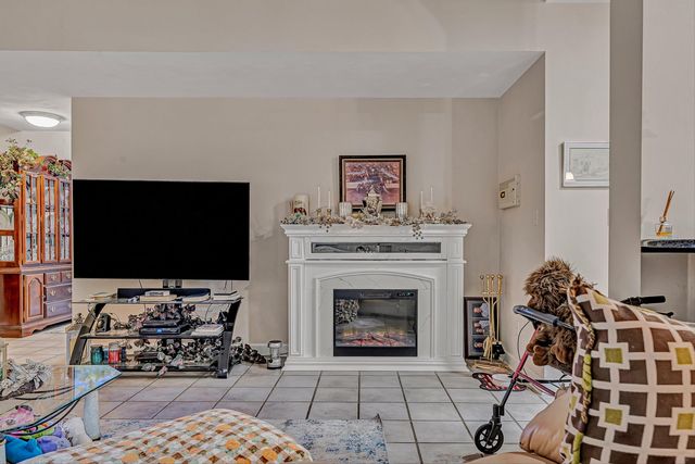 2310 Green Knoll LN, Vinton, VA 24179