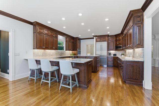 9429 Weatherly Dr, Brentwood, TN 37027
