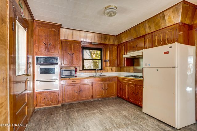 713 St. Jude Avenue, New Iberia, LA 70560