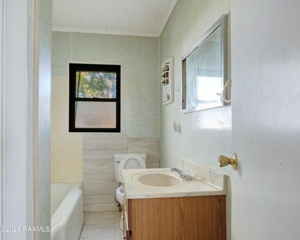 713 St. Jude Avenue, New Iberia, LA 70560