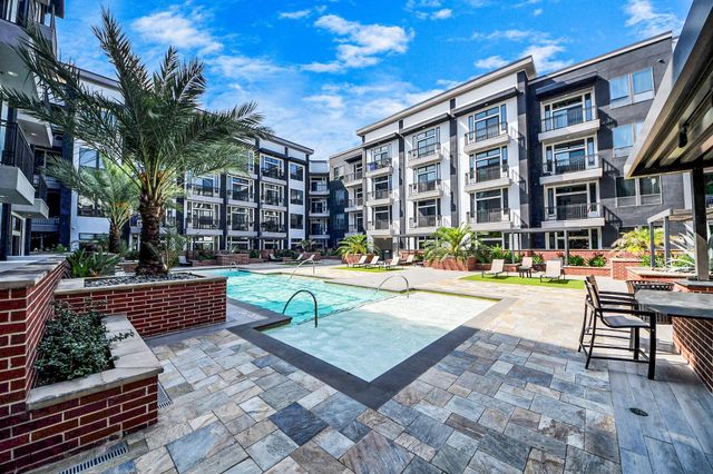 3800 Main Street 1-509, Houston, TX 77002