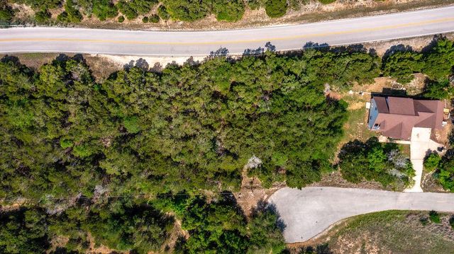 1306 Daviot DR, Spicewood, TX 78669