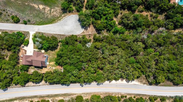 1306 Daviot DR, Spicewood, TX 78669