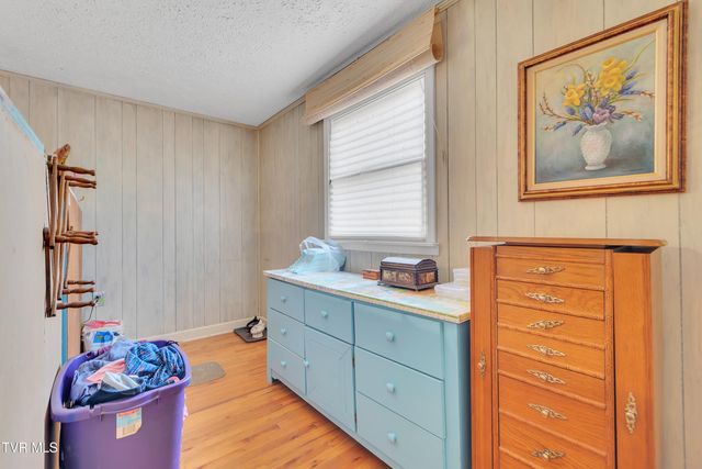 473 Oak Grove Road, Gray, TN 37615
