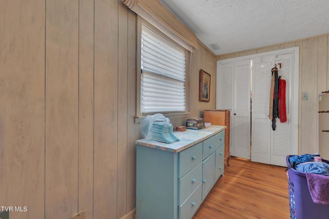 473 Oak Grove Road, Gray, TN 37615