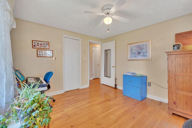 473 Oak Grove Road, Gray, TN 37615