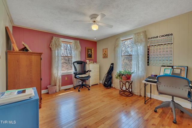 473 Oak Grove Road, Gray, TN 37615