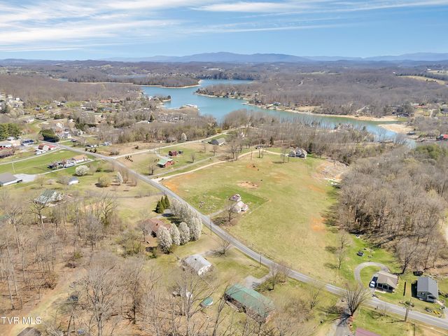 473 Oak Grove Road, Gray, TN 37615