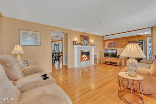 473 Oak Grove Road, Gray, TN 37615