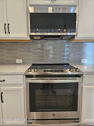 11340 BREAKERS BAY Way, Jacksonville, FL 32256