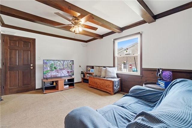 207 Dabney DR, Newport News, VA 23602