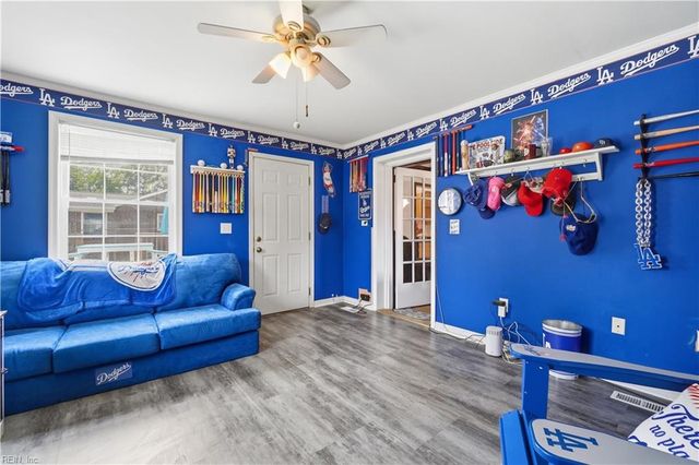 207 Dabney DR, Newport News, VA 23602