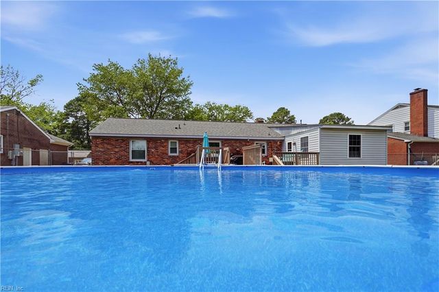 207 Dabney DR, Newport News, VA 23602