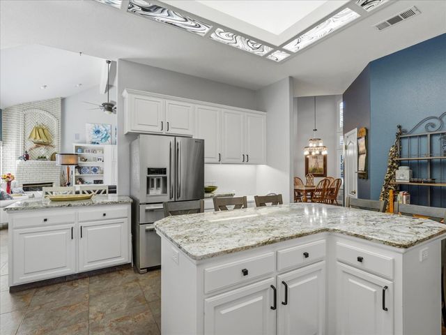 6551 N Selland Avenue, Fresno, CA 93711
