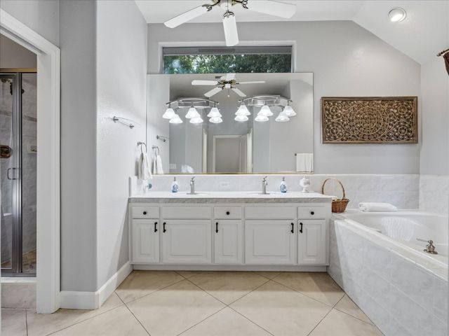 6551 N Selland Avenue, Fresno, CA 93711