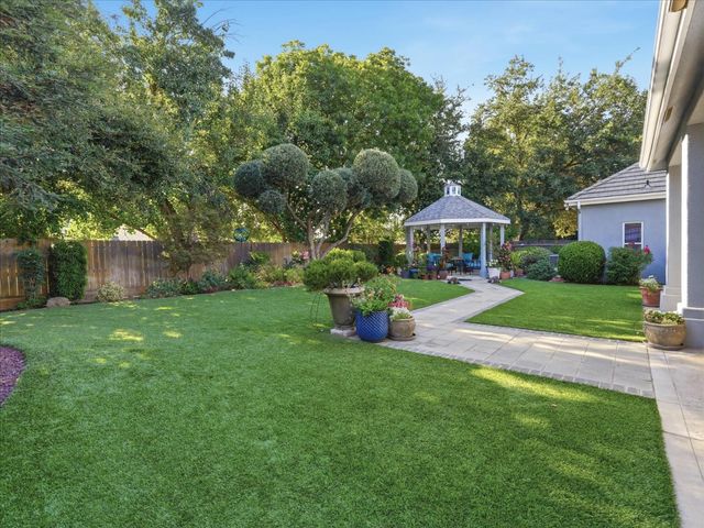 6551 N Selland Avenue, Fresno, CA 93711