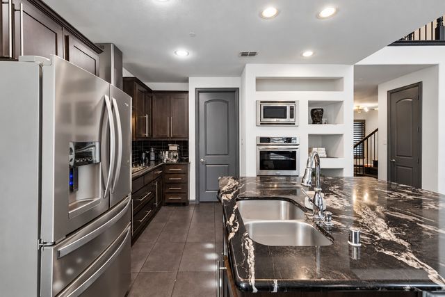 6112 Black Swan Circle, Garland, TX 75044