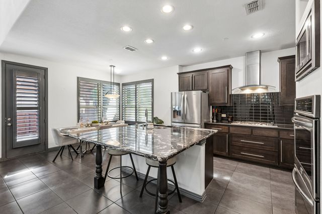 6112 Black Swan Circle, Garland, TX 75044