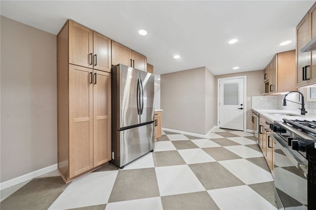 1714 Oblock Rd, Plum Boro, PA 15239