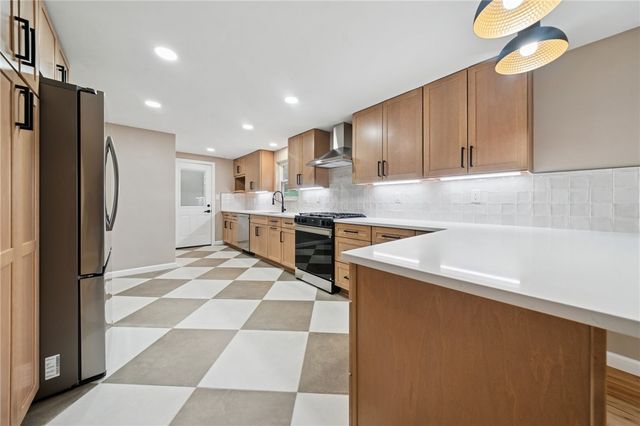 1714 Oblock Rd, Plum Boro, PA 15239