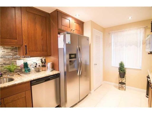 4030 W Palm Aire Dr 505, Pompano Beach, FL 33069