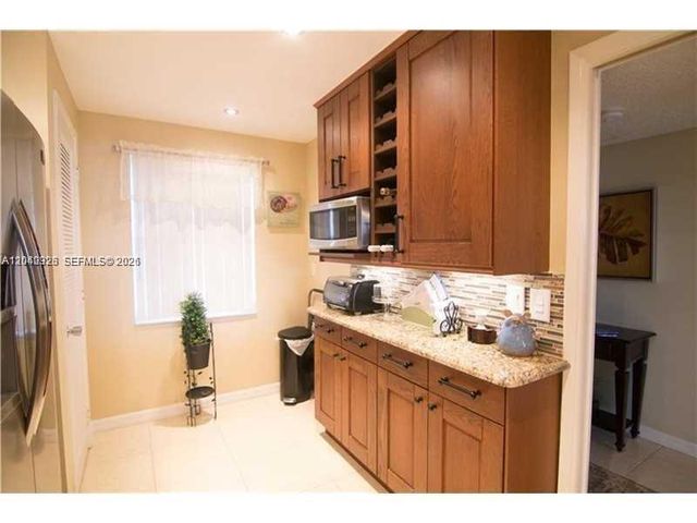4030 W Palm Aire Dr 505, Pompano Beach, FL 33069