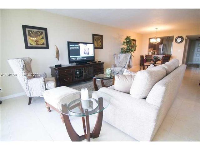 4030 W Palm Aire Dr 505, Pompano Beach, FL 33069