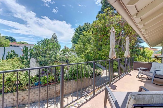 2285 Via Puerta Q, Laguna Woods, CA 92637