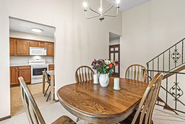 4220 Victoria Street N, Shoreview, MN 55126