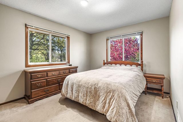 4220 Victoria Street N, Shoreview, MN 55126