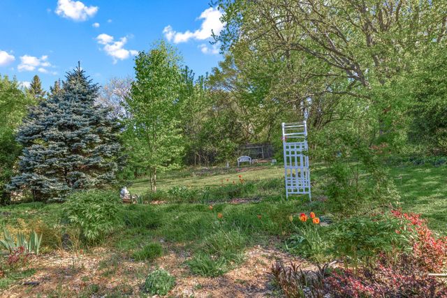 4220 Victoria Street N, Shoreview, MN 55126