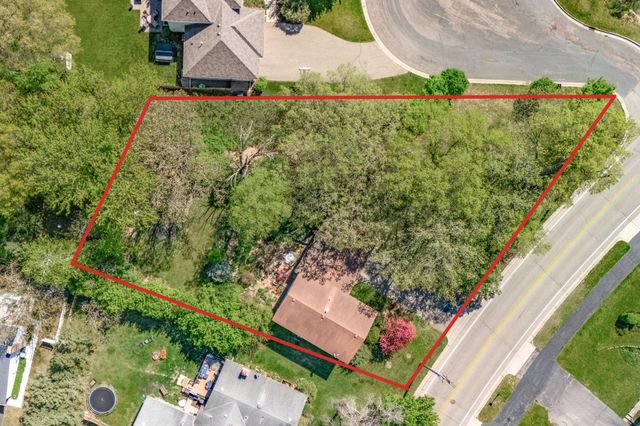 4220 Victoria Street N, Shoreview, MN 55126